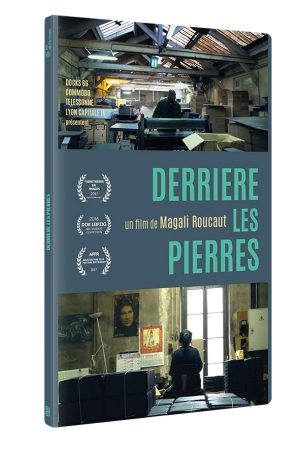 Derrière les pierres